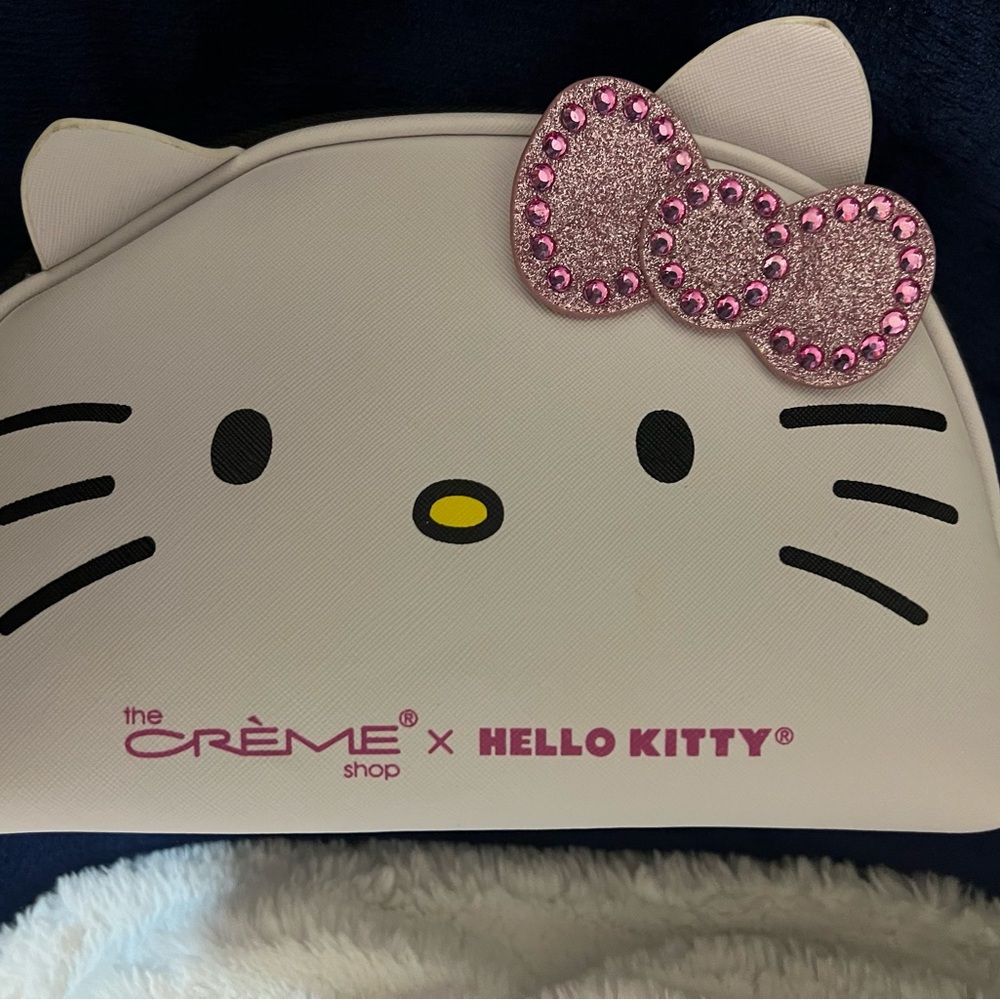 NWT Limited Edition Hello Kitty Makeup Bag